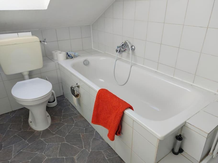 Helle Ruhige Zimmer Zu Vermieten Kassel Luaran gambar